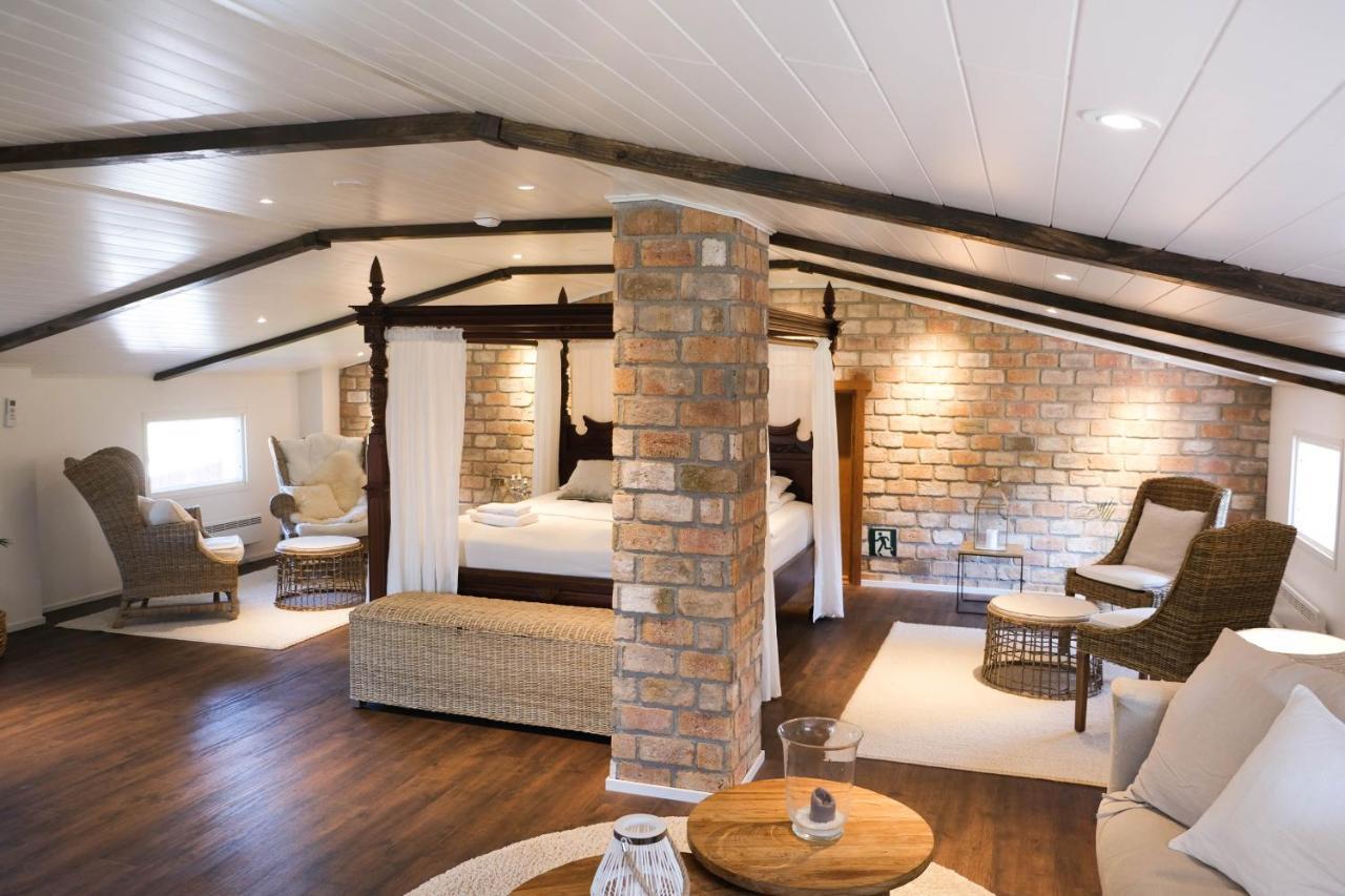 Tackork Gard & Marina Villa เนาโว ภายนอก รูปภาพ