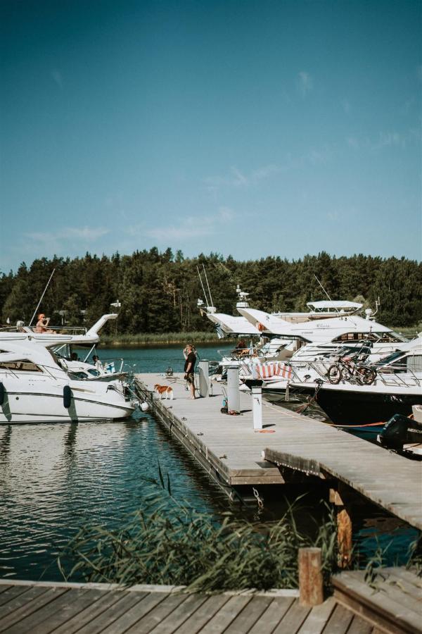Tackork Gard & Marina Villa เนาโว ภายนอก รูปภาพ